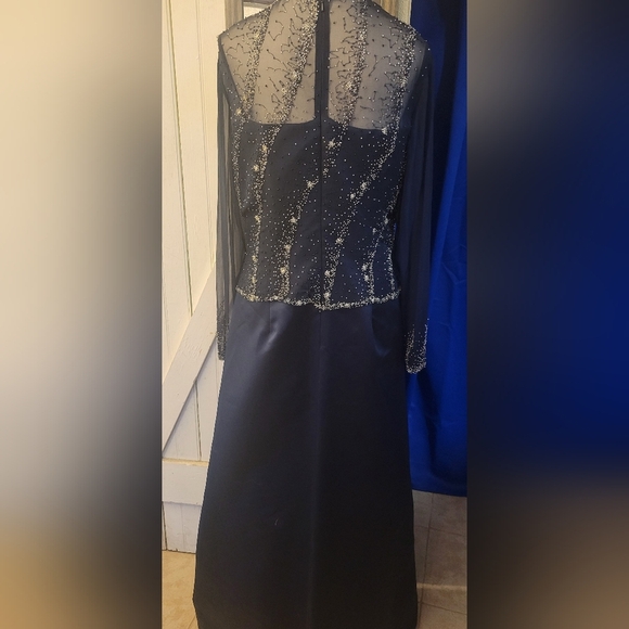 Elegant Navy Blue Evening Dress - Picture 4 of 4